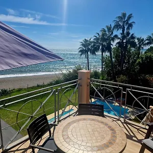  Apartment Exclusive Beachfront Penthouse
